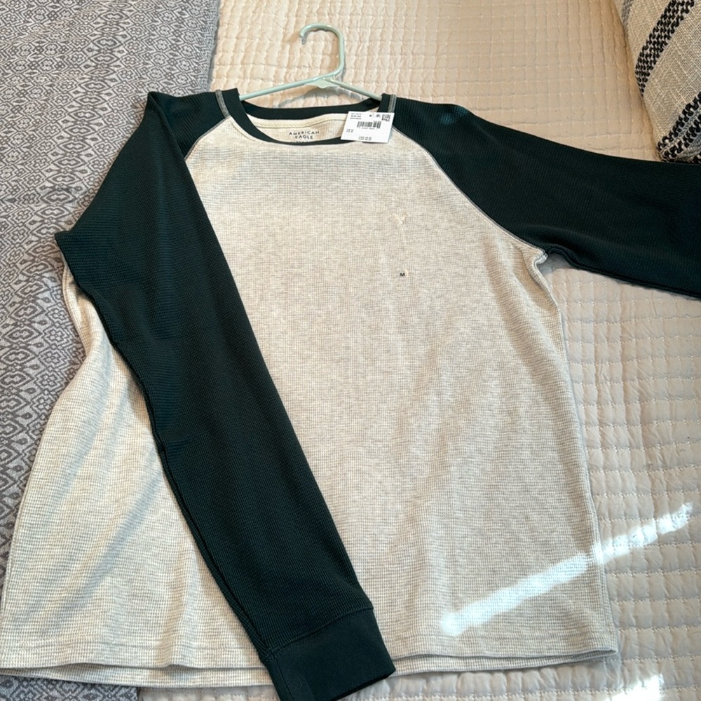 NWT AE Men’s Long Sleeve Jersey Shirt Size M